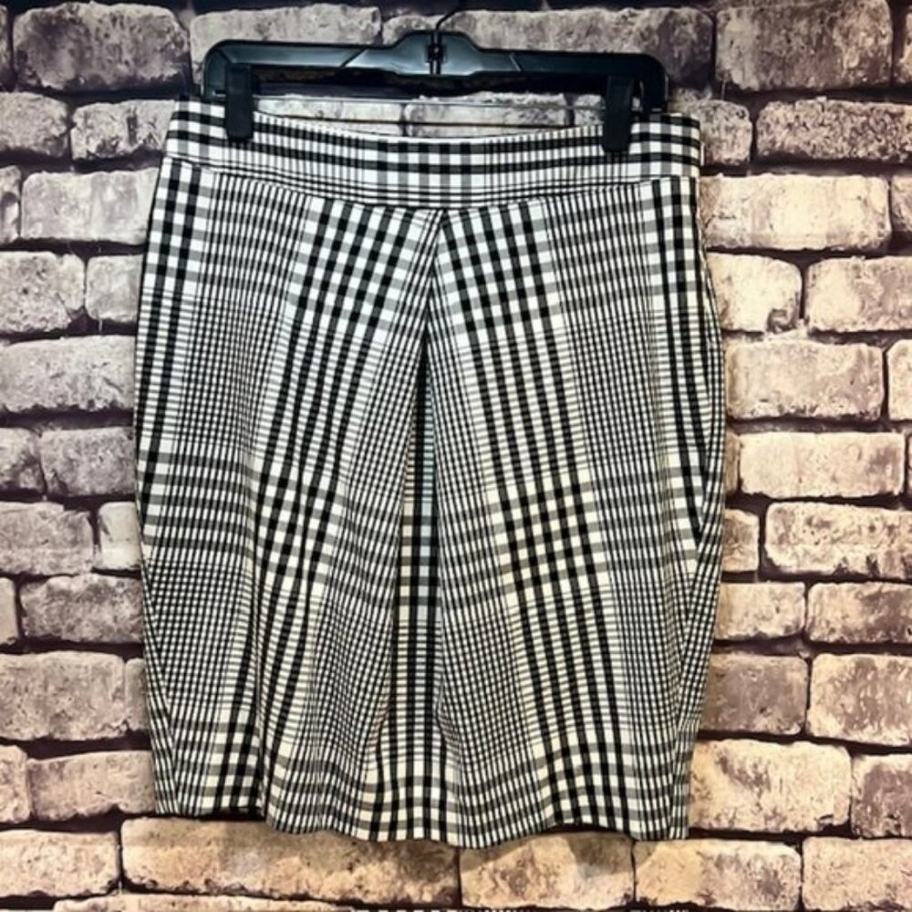 The Limited Black & White Skirt Size M